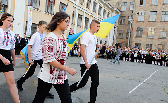 «Войну и мир» уберут из школьной программы на Украине