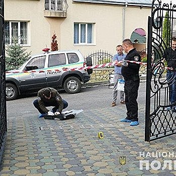 Полиция Тернополя связала покушение на ректора ТНЭУ со взрывом, который произошел месяцем ранее