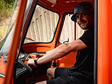 Валттери Боттас начинает печь безглютеновую пиццу