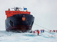 Путин поручил построить два новых атомных ледокола