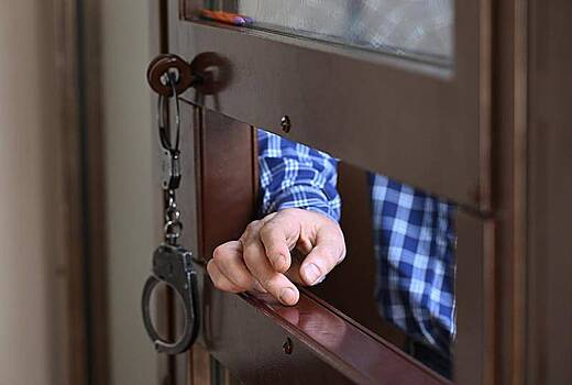 Переделавший стартовый пистолет в боевой житель ДНР расправился с семьей и сел пожизненно