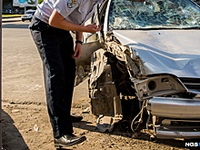 Под Новосибирском Toyota не справилась с управлением и врезалась в столб — водитель погиб