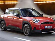 Представлен Mini Aceman SE в цвете Rebel Red