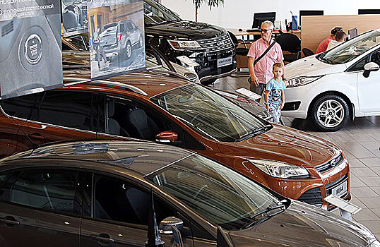 Продажи машин в России растут 15 месяцев подряд