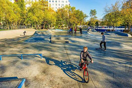 В ВАО Москвы созданы площадки для катания на самокатах, скейтбордах и трюковых велосипедах