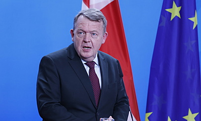 Глава МИД Дании выбежал из здания и закурил после переговоров по Гренландии