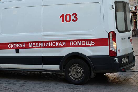 В Москве грузовик сбил сидящего на проезжей части пенсионера