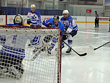 Самарские и тольяттинские хоккеисты сыграют на Урале