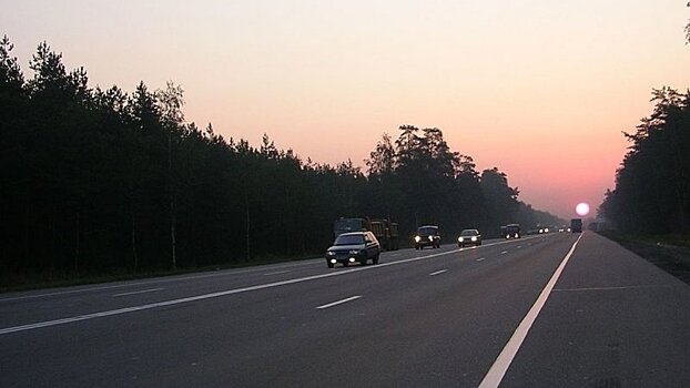Водителя автокрана накажут за снос моста над трассой М-7