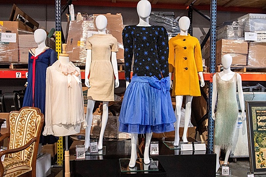 Платье принцессы Дианы продано на аукционе за рекордные для мира моды 1,14 млн долларов