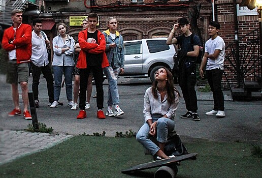 О штрафе 30 тысяч рублей для родителей подростков напомнила полиция Приморья