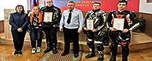 В Рыбинске наградили двух байкеров за поимку пьяного водителя, по чьей вине под колесами погибли дети