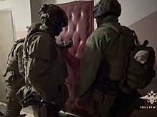 Полиция оторвала дверь для задержания организатора передачи номеров в Москве