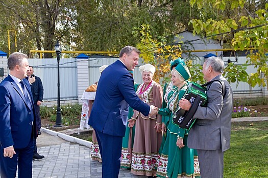 Губернатор Игорь Бабушкин поздравил пациентов многопрофильного социально-оздоровительного центра «Здравушка» с Международным днём пожилых людей