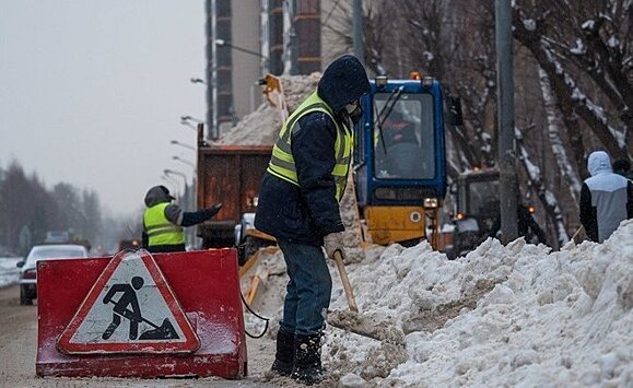 С казанских улиц за сутки вывезли более 7,5 тысячи тонн снега