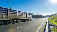 Тестирующий перевозку грузов из Даляня в Новосибирск автопробег пересек границу РФ и КНР