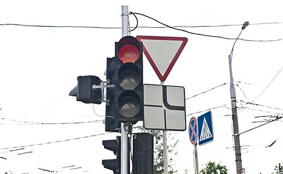 В ночь на 2 февраля в Краснодаре отключат светофоры на пересечении улиц Северной и Октябрьской