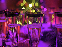 «Многим до лампочки!» Россиянам пообещали Новый год без «Вдовы Клико»