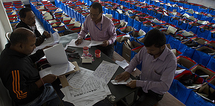 Несмываемые чернила, боги и крокодилы. Индия ждет самых больших выборов в истории