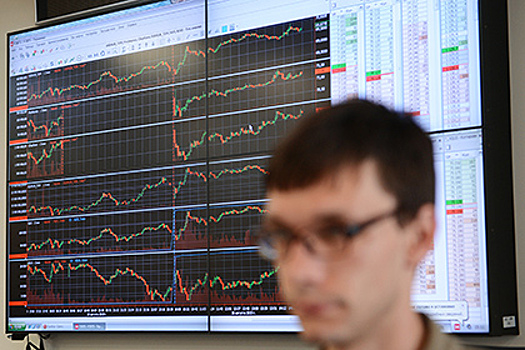 Доллар подешевел до 69,98 рубля