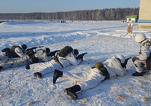 Военнослужащие танковой дивизии ЦВО в новом учебном году осваивают усложненную полосу психологической подготовки
