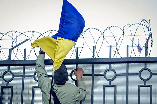 На Украине заявили о нежелании сдаваться России и Евросоюзу