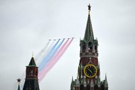 Путин и иностранные гости посмотрят Парад Победы с трибуны