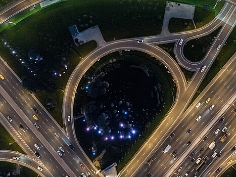 ЦОДД призвал водителей быть внимательными за рулем из-за тумана в Москве