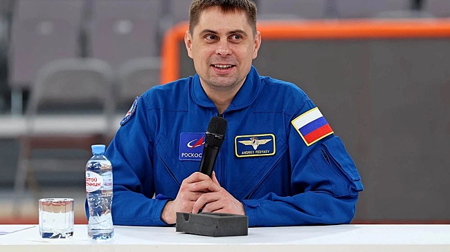 Что известно про россиянина Андрея Федяева, который летит на МКС на Crew Dragon