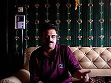 «Ситуация смешная только со стороны». Загадочный блогер записал видео про дверь. Уже 15 лет интернет гадает, что оно значит