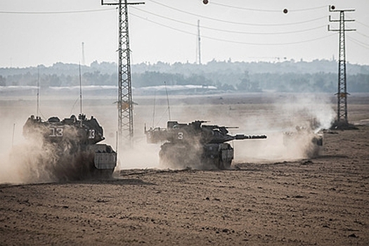 Израиль ответил на атаку палестинцев огнем из танков