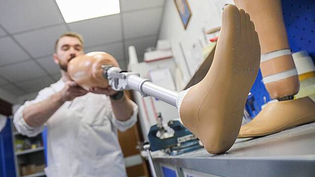 Встать и идти: ортопед Юдин рассказал о бионических протезах