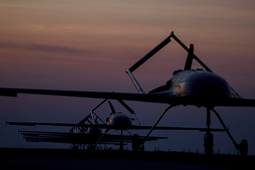 Цель — Крым: эксперты объяснили смысл атак дронов ВСУ на платформу в Черном море