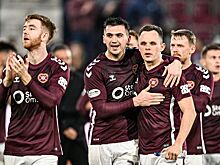 Хартс лидирует в чемпионате Шотландии, как он играет в сезоне-2025/2026. кто тренирует команду, что с Селтиком и Рейнджерс