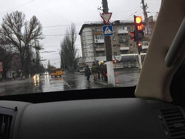 Тем не менее военная техника остается на улицах Луганска