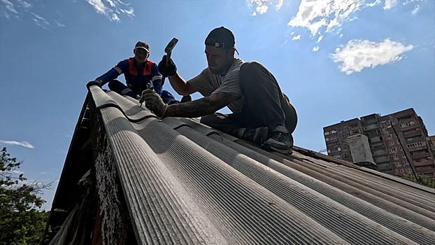 Волонтеры РПЦ рассказали, как чинят дома в Донбассе