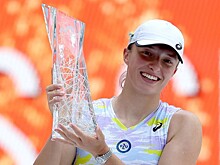 Лишь две теннисистки моложе Свентек выигрывали 16 матчей подряд на «РГ»