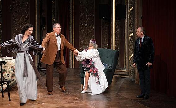 Театр на Трубной раскроет тайны «Семейного шкафа и его обитателей»