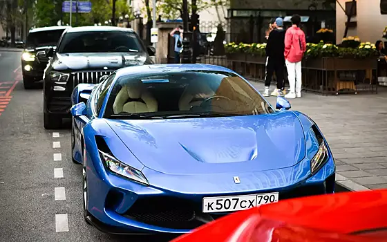 Состоятельные россияне чаще всего покупают Bentley и Lamborghini