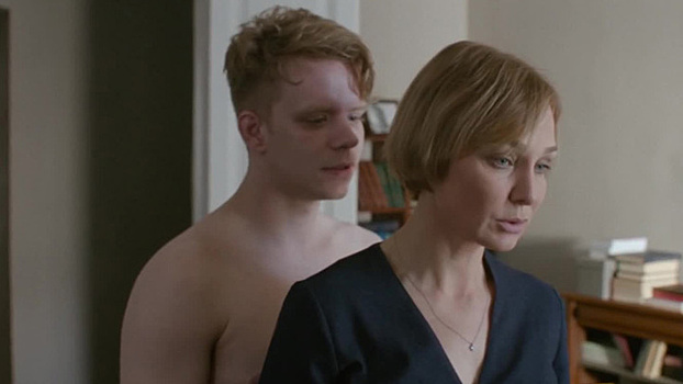 Причины сексуального влечения молодых мужчин к женщинам постарше