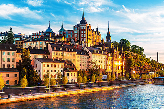 Посылка с краской от неизвестного "взорвалась" в машине получателя в Стокгольме