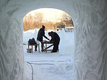 Иглу-отель из снега и льда строят на Камчатке
