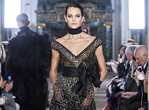Неделя моды в Париже: вечерние платья на любой вкус на показе Elie Saab