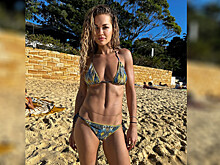 32-летняя Рита Ора снялась в бикини на пляже в Сиднее