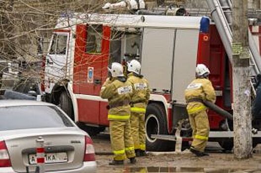 В Волгограде при пожаре в общежитии эвакуировали 40 человек
