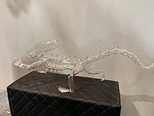 На Московской неделе интерьера и дизайна показали стеклянного «Чужого»