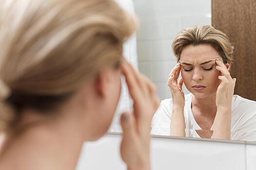 Врач Кондрахин напомнил, что сидячий образ жизни провоцирует развитие гипертонии и ожирения