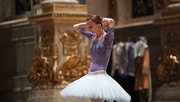 Прима-балерина Большого театра Захарова представит программу "Amore"