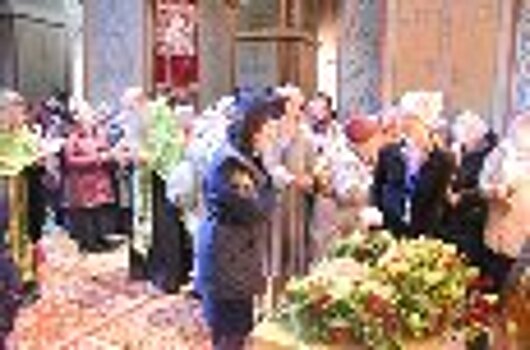 В Софийском соборе Новгородского кремля сотрудники уголовно-исполнительной системы поклонились мощам преподобного Сергия Радонежского