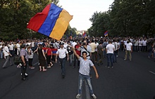 Дополнительные силы полиции стянуты к месту протестов в Ереване